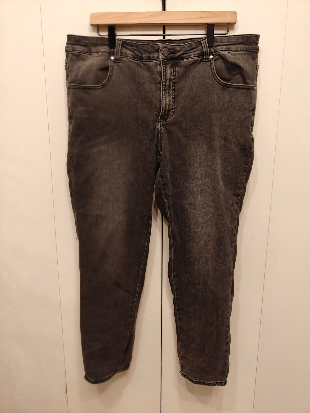 Universal Standard Black Jeans Size 16 Faded Five Pocket Denim